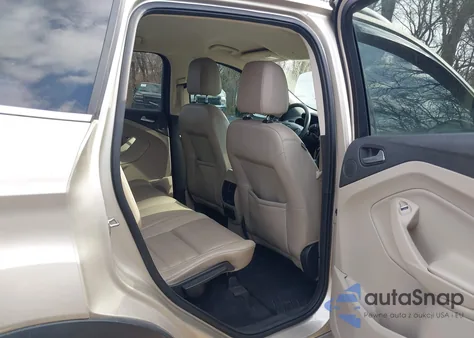 2017 Ford Escape Titanium из США, поврежденный, VIN 1FMCU0JD7HUB80144